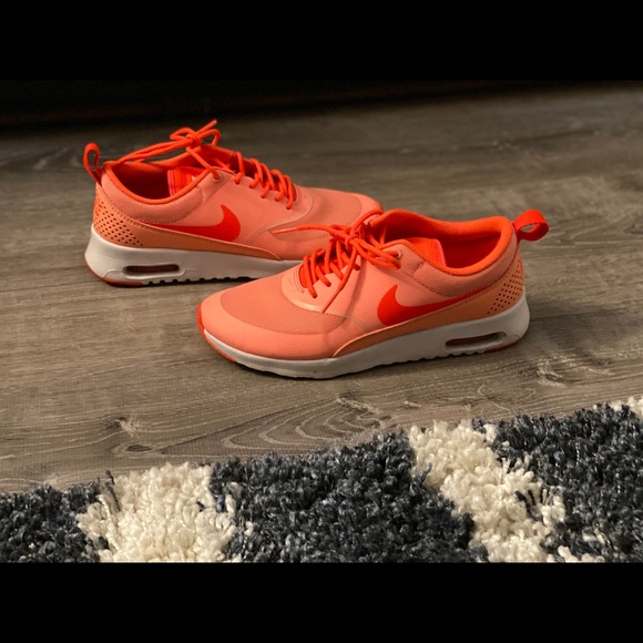 Nike Air Max Sneakers - Picture 2 of 3